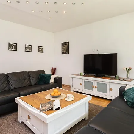 Seaview Lelewela By Renters Gdynia