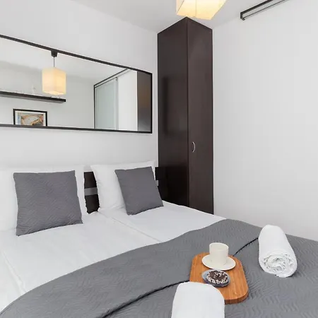 Apartment Seaview Lelewela By Renters
